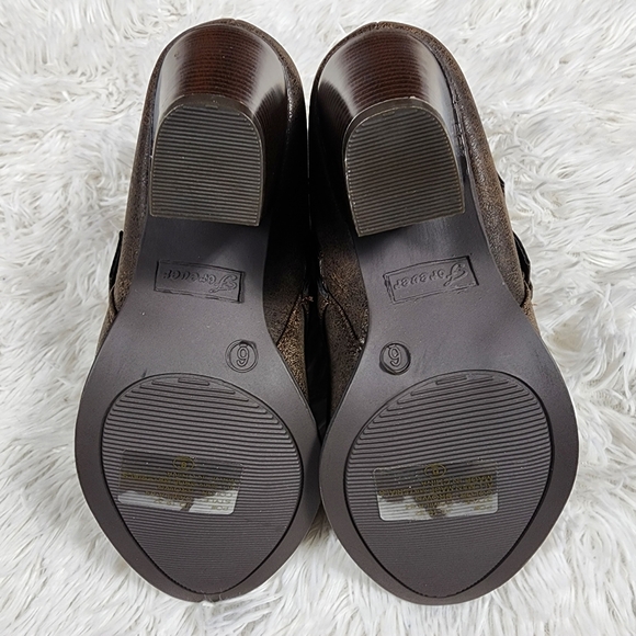 NWOB Forever Brown Heeled Ankle Booties Size 6 - Picture 10 of 12